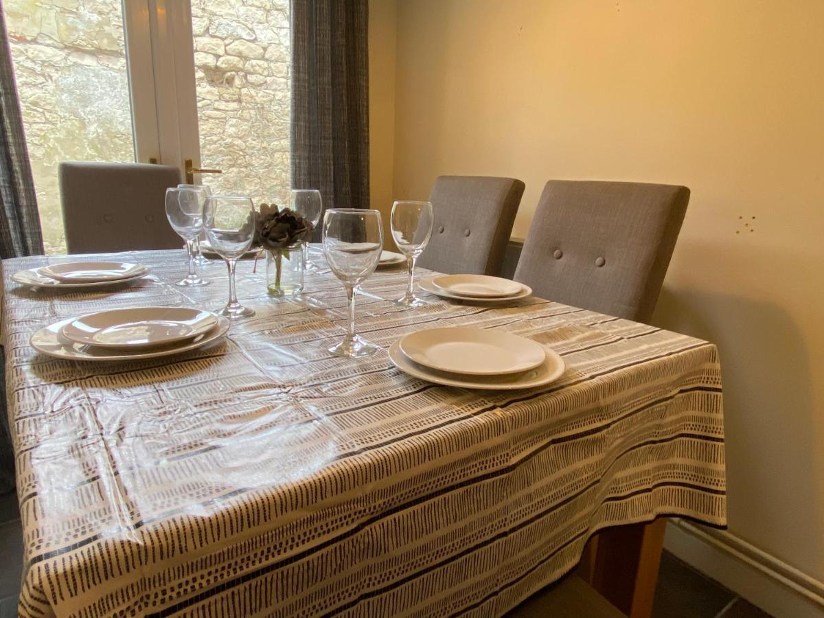 Cosy 3-Bedroom House, Stones Throw To Beach Уэймут Экстерьер фото